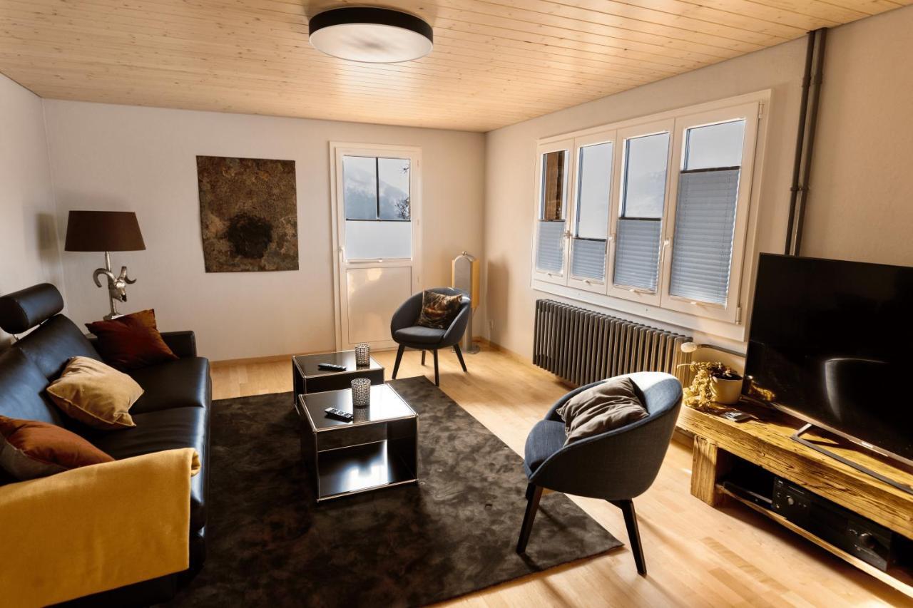 Chalet Egglen "Typical Swiss House, Best Views, Private Jacuzzi" سيغريسويل المظهر الخارجي الصورة