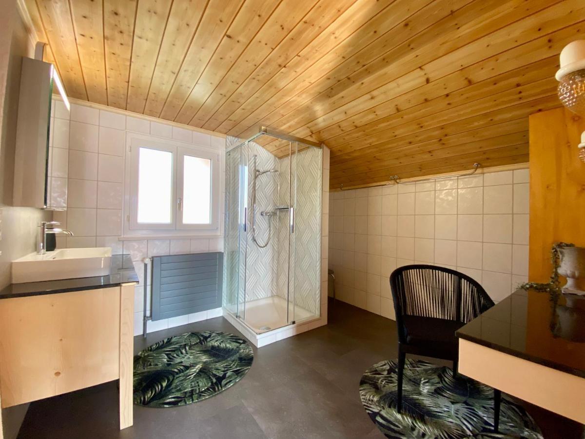 Chalet Egglen "Typical Swiss House, Best Views, Private Jacuzzi" سيغريسويل المظهر الخارجي الصورة