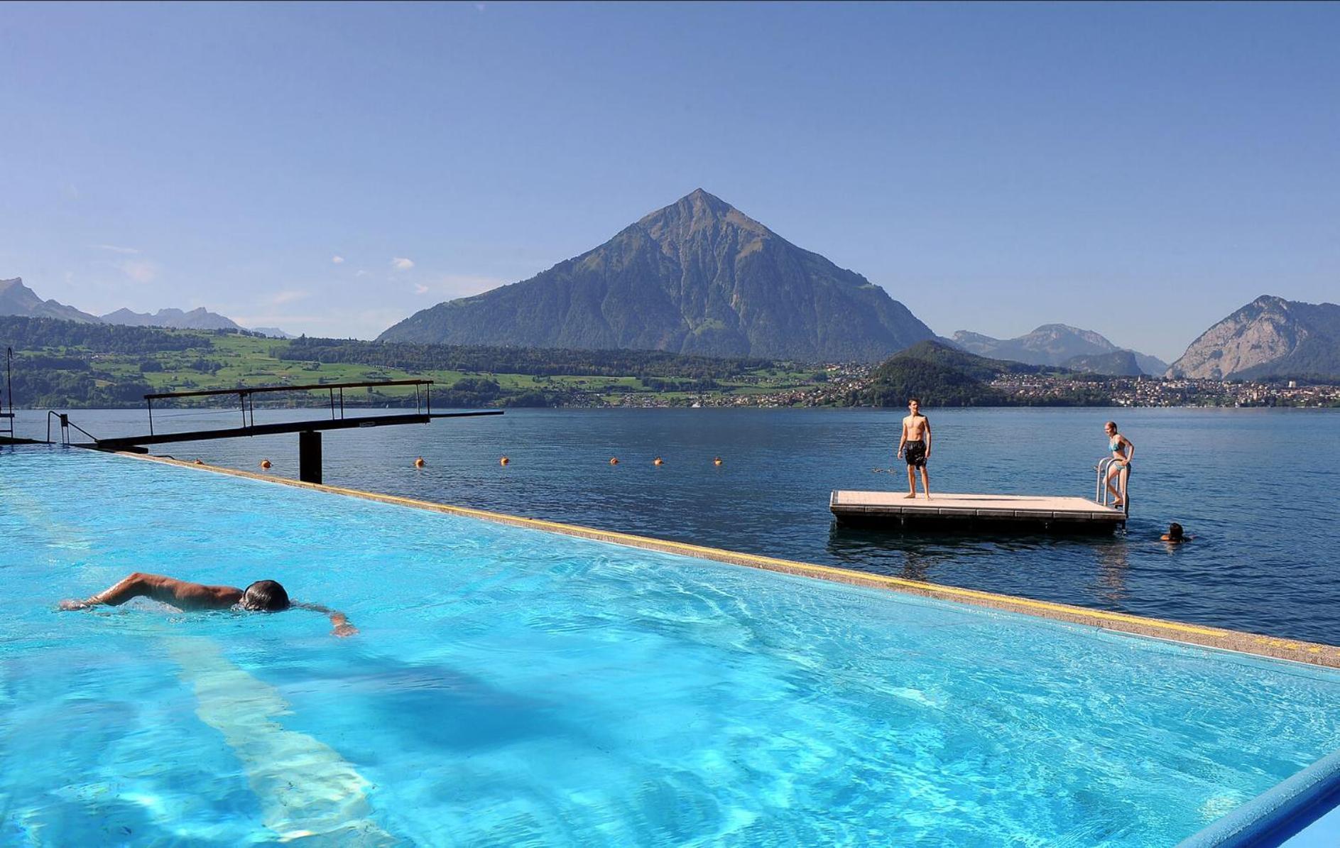 Chalet Egglen "Typical Swiss House, Best Views, Private Jacuzzi" سيغريسويل المظهر الخارجي الصورة